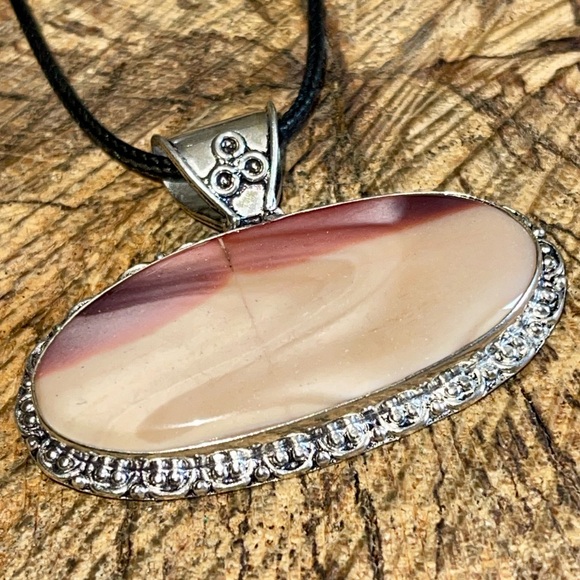 Burgundy Brown Mookaite Pendant - Picture 11 of 15